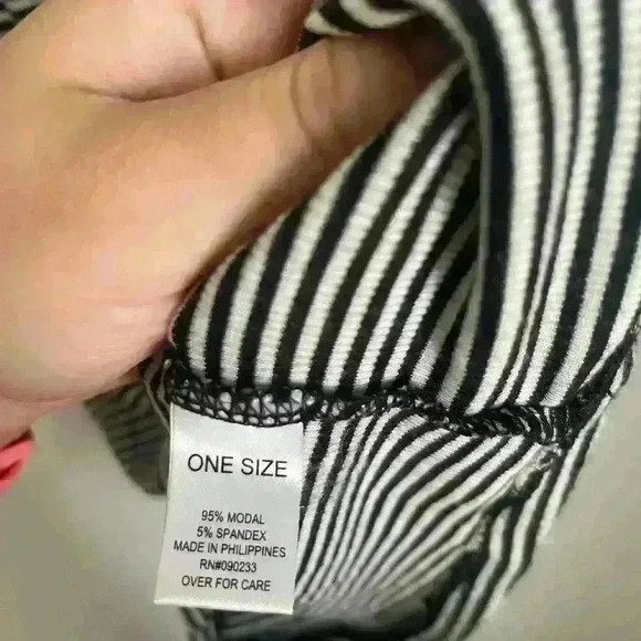 BRANDY MELVILLE striped crop tank one size - Picture 4 of 4